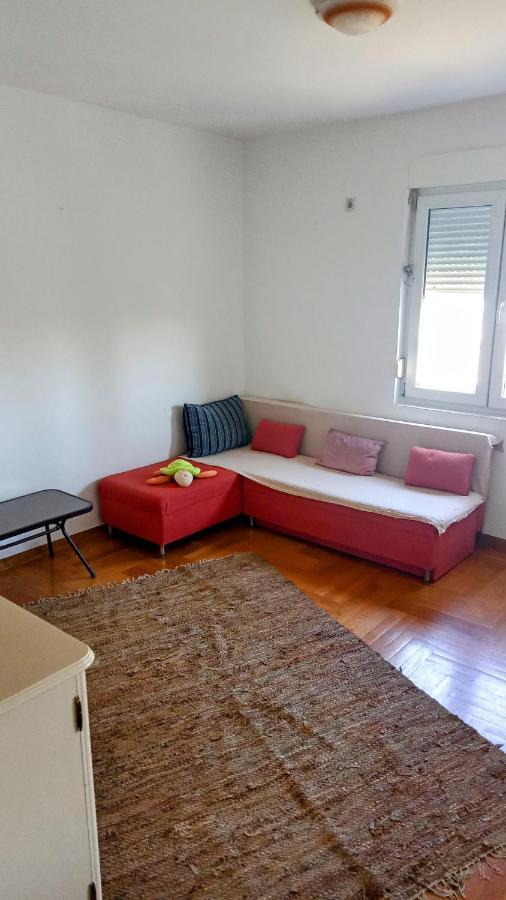 Central Home Подгорица Екстериор снимка